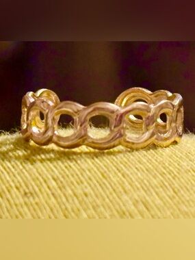 Delicate Gold plated Link Ring - Women's Jewelrysuze 7